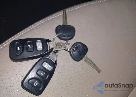 2012 Hyundai Elantra Limited z USA, uszkodzony, nr VIN 5NPDH4AE2CH086432